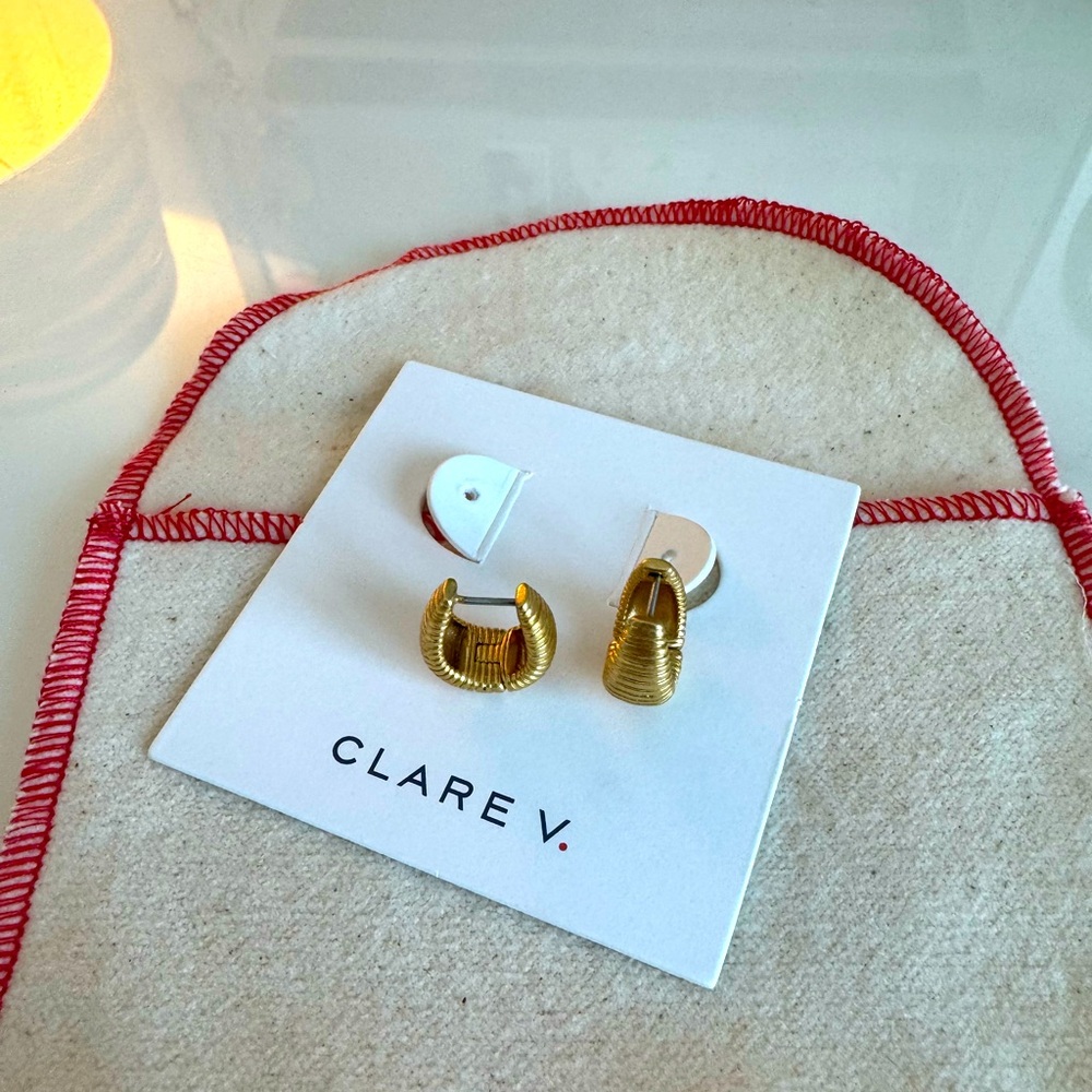 Clare V Ridge Huggie Earrings - Vintage Gold